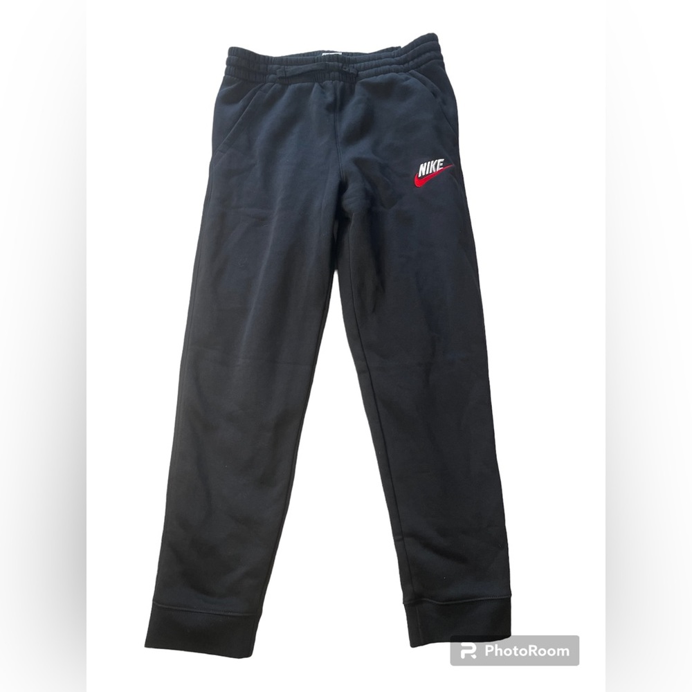 Boys Nike black sweatpants size large new with tags.